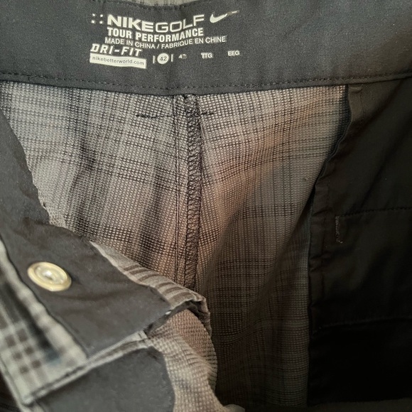 nike Golf Tour Performance Dri-Fit Men’s Gray Plaid Chino Shorts Sz 42 Stretch - Picture 5 of 8